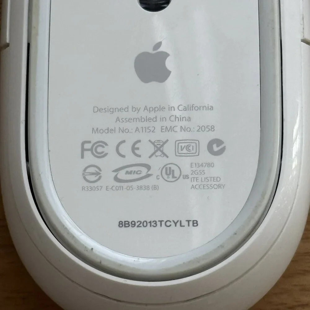 OEM Apple Mighty Mouse Wired USB White Model No A1152 - Tested Working Genuine